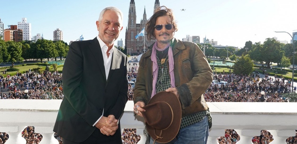 La Plata: El intendente Alak distinguió como Visitante Ilustre a Johnny Depp