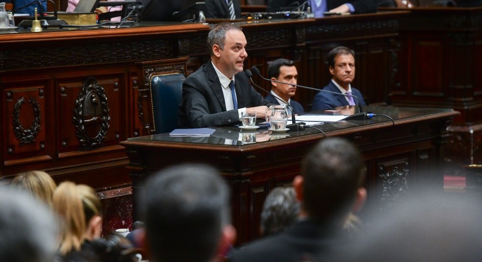 Adorni: “Todos los pagos de los viajes que realicé con mi familia los afronté yo mismo”