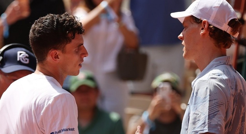 Juan Manuel Cerúndolo dio el batacazo y eliminó a Sinner en Roland Garros