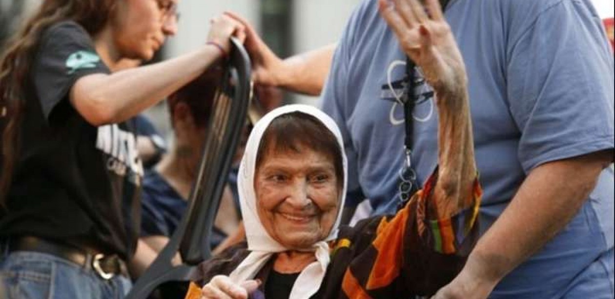Murió Taty Almeida, presidenta de Madres de Plaza de Mayo Línea Fundadora