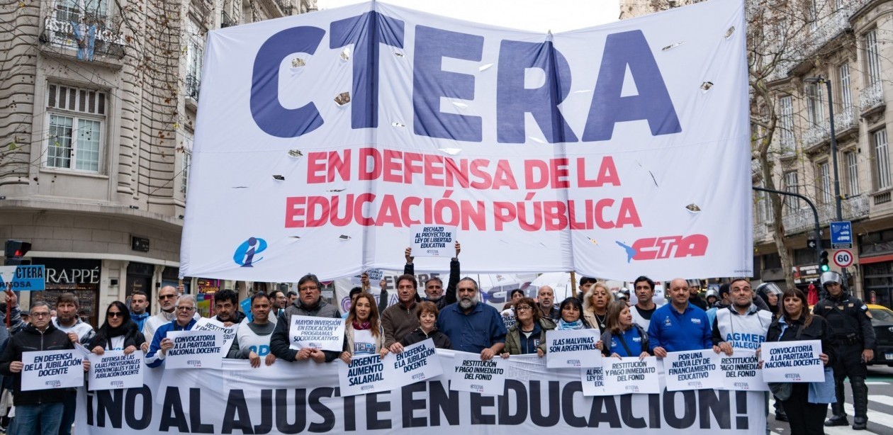 Fallido reinicio de clases en escuelas públicas: Paro nacional docente