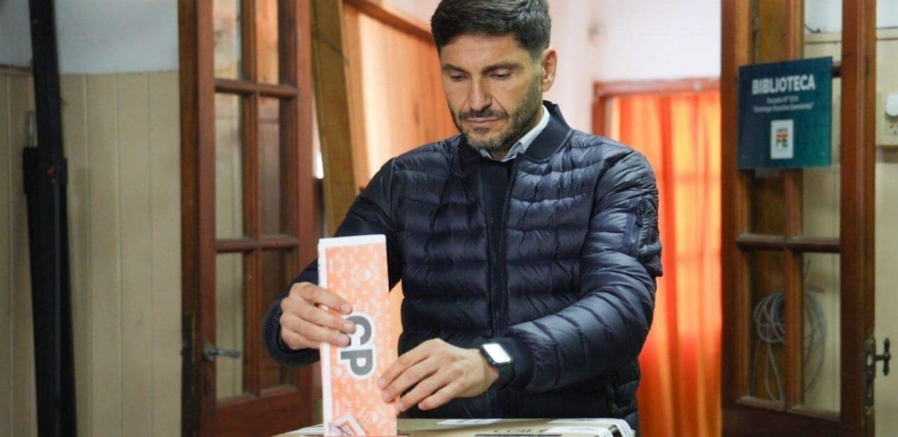 Santa Fe desdobla y mantiene las PASO: Pullaro ya fijó el calendario para las elecciones