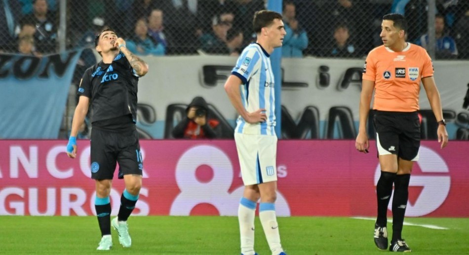 Belgrano venció a Racing en Avellaneda y se subió a lo más alto de su zona