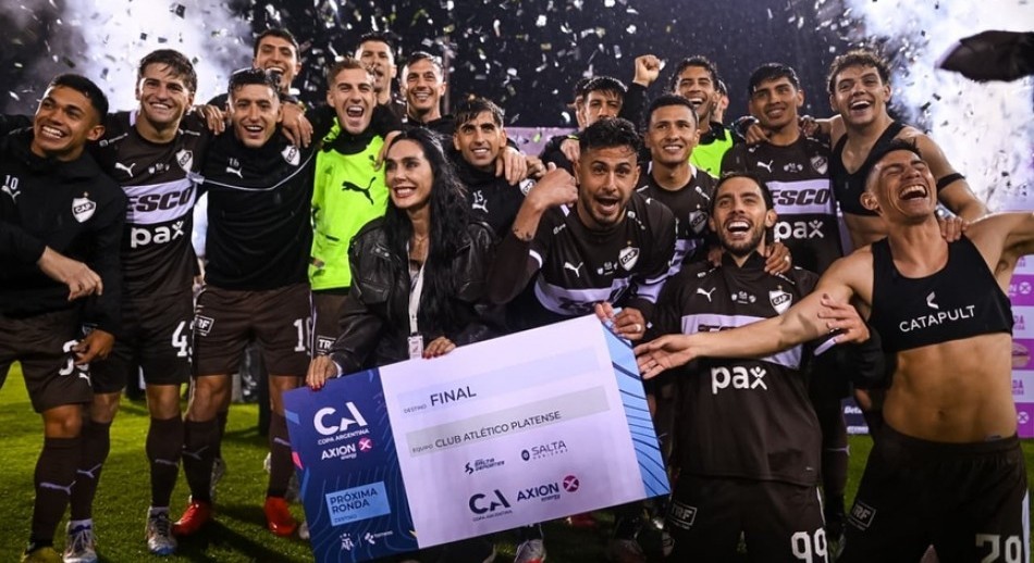 Platense eliminó a Atlético Tucumán y es el primer finalista de la Copa Argentina
