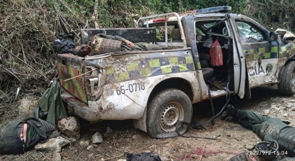 Ocho policías muertos en el ataque más grave desde la asunción de Petro